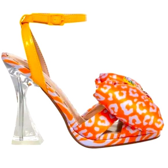 Betsey Johnson Shoes - Betsey Johnson Womens Pollie
Embellished  Heels new size 9/5